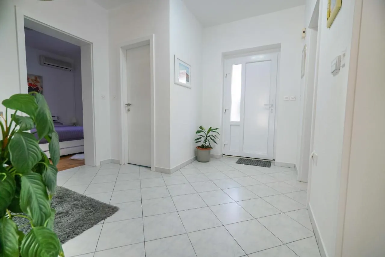 Villa Sanda With Private Pool Zadar