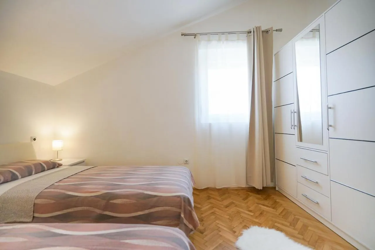 Villa Sanda With Private Pool Zadar